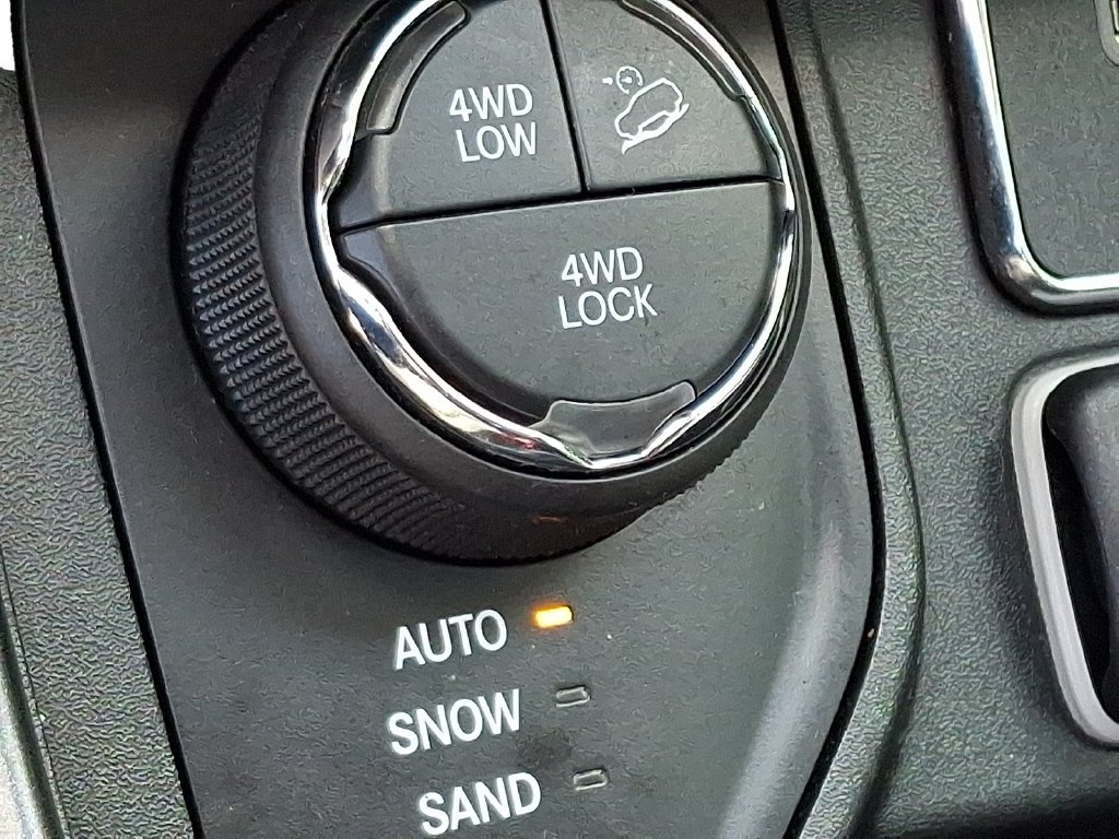 Used 2018 Jeep Compass Trailhawk w/ Navigation Group AWD/4WD image 26