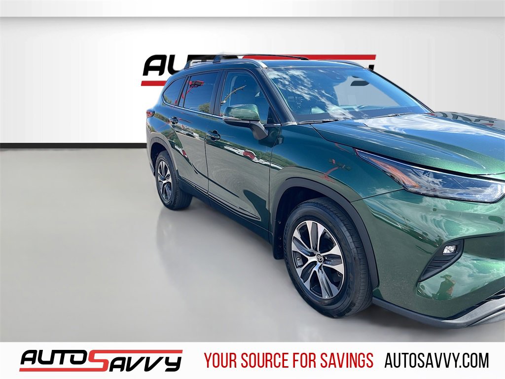 Used 2023 Toyota Highlander XLE