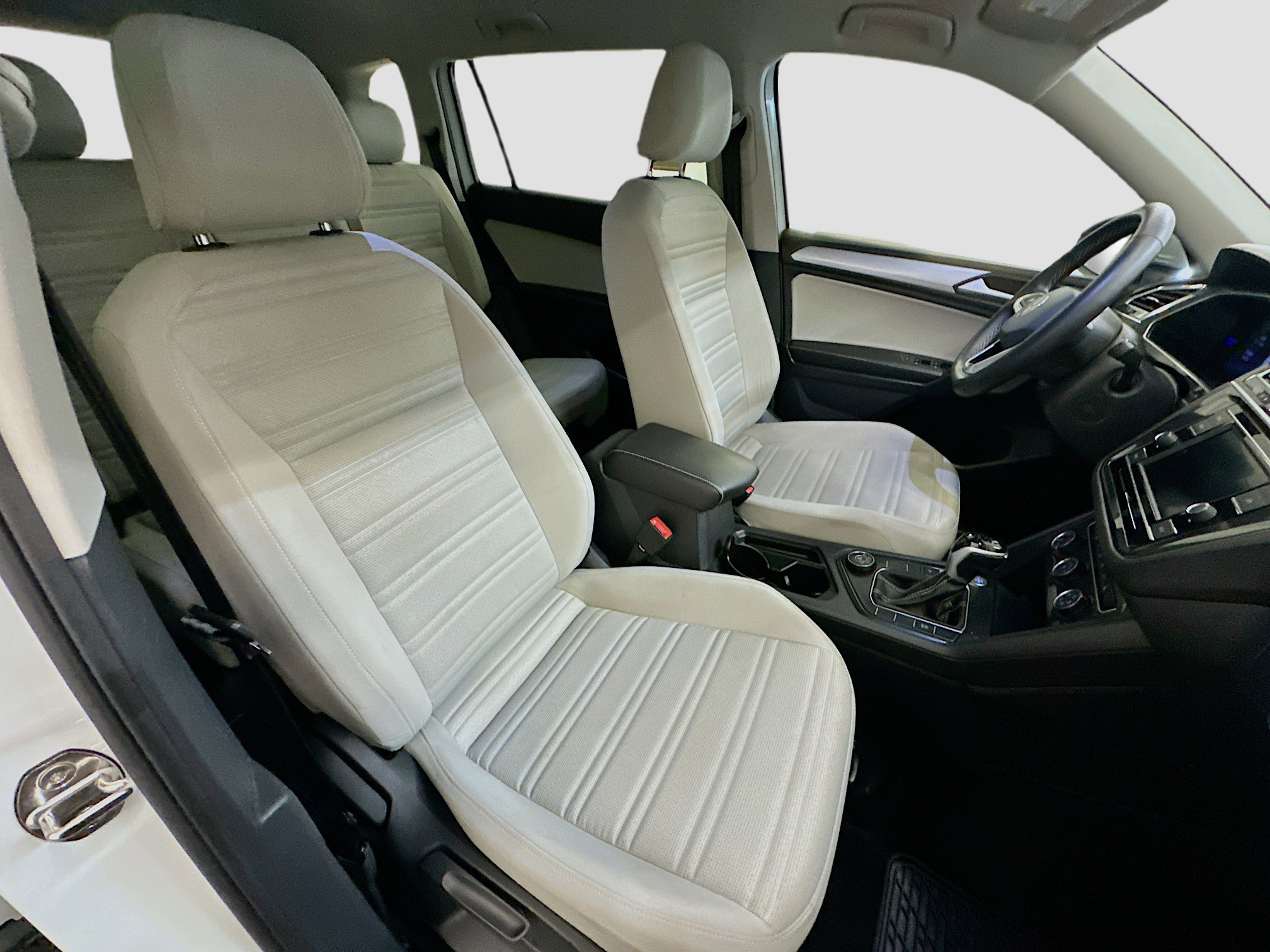 Used 2024 Volkswagen Tiguan S AWD/4WD image 31