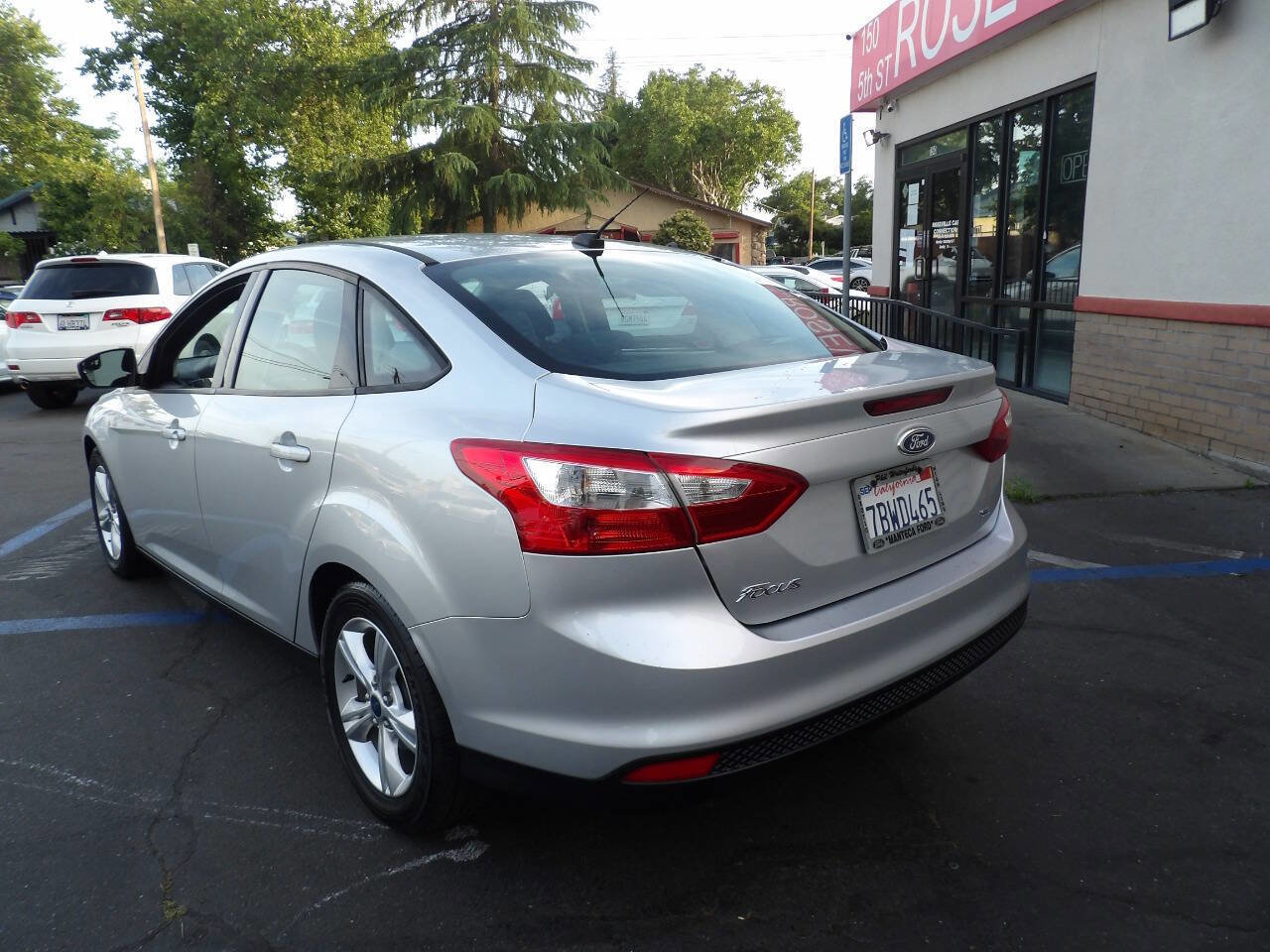 Used 2014 Ford Focus SE FWD image 4