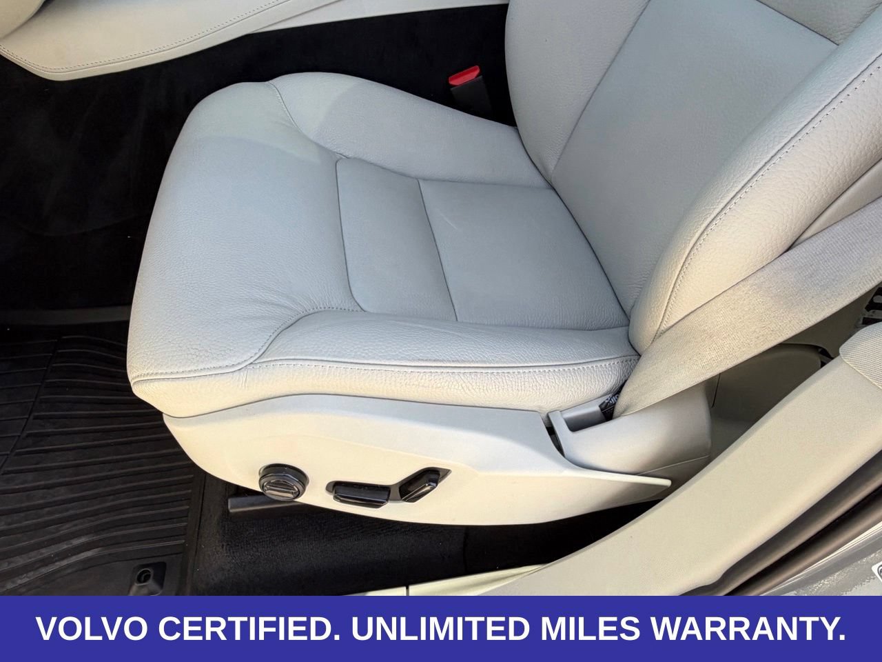 Certified 2025 Volvo XC90 B6 Plus w/ Protection Package Premier AWD/4WD image 32