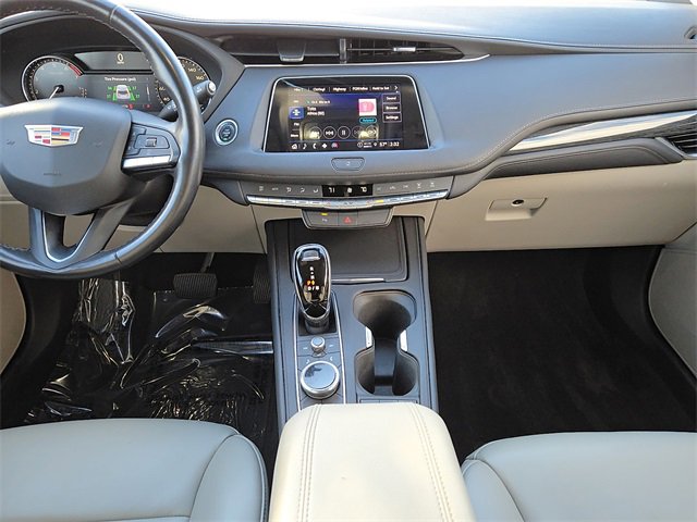 Used 2022 Cadillac XT4 Premium Luxury w/ Safety Alert Package image 18