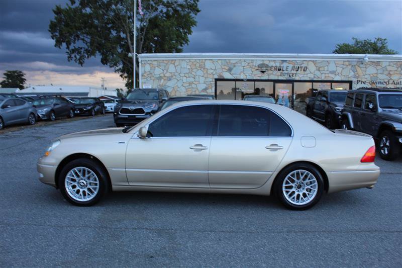 Used 2002 Lexus LS 430 RWD image 4