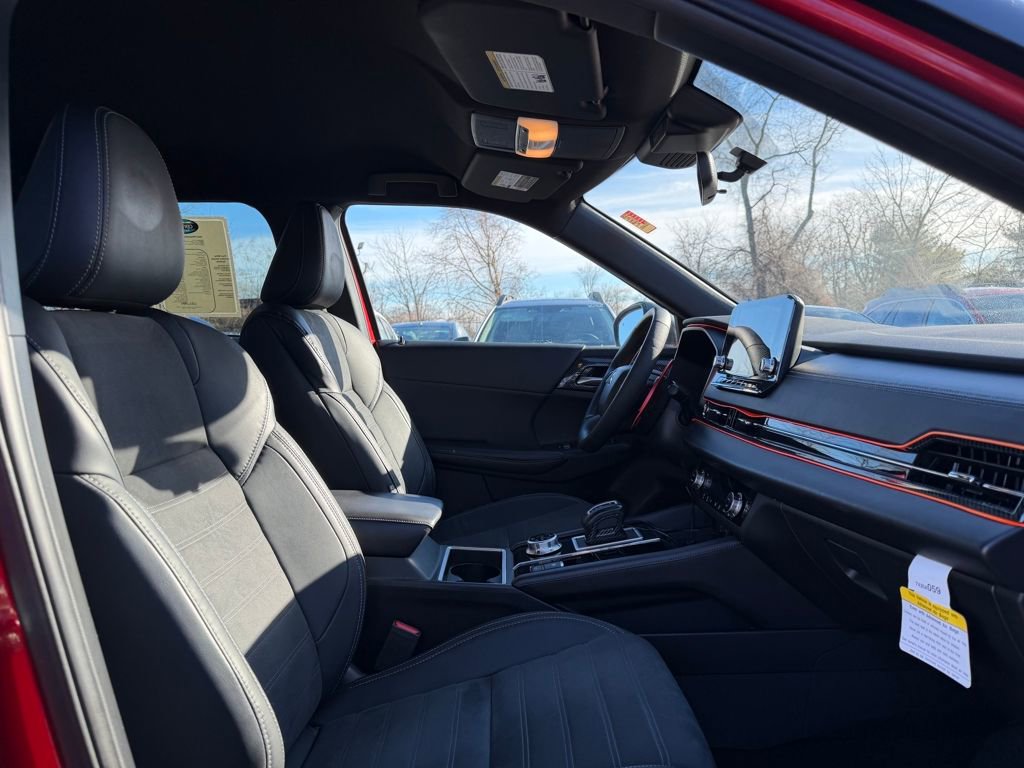 Used 2023 Mitsubishi Outlander SE Black Edition image 18