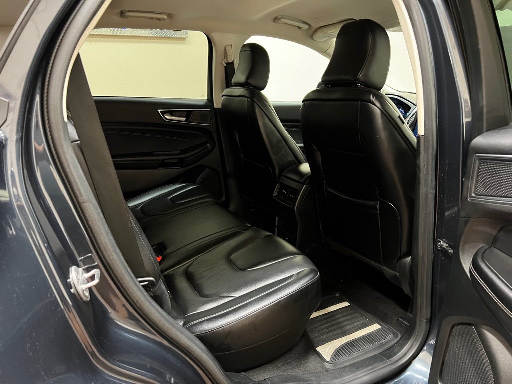 Used 2022 Ford Edge Titanium AWD/4WD image 19