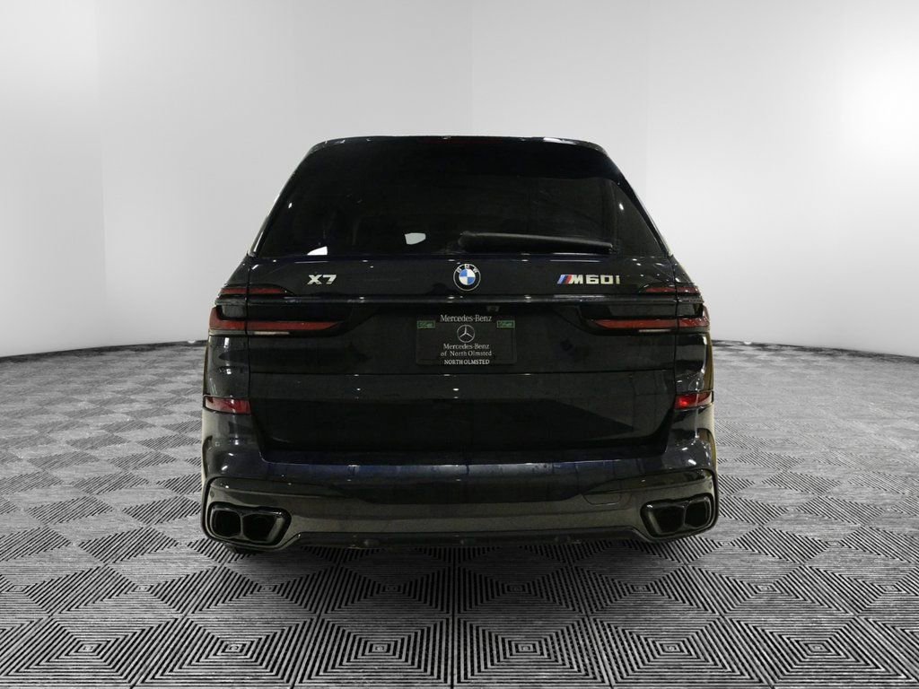 Used 2025 BMW X7 M60i image 4