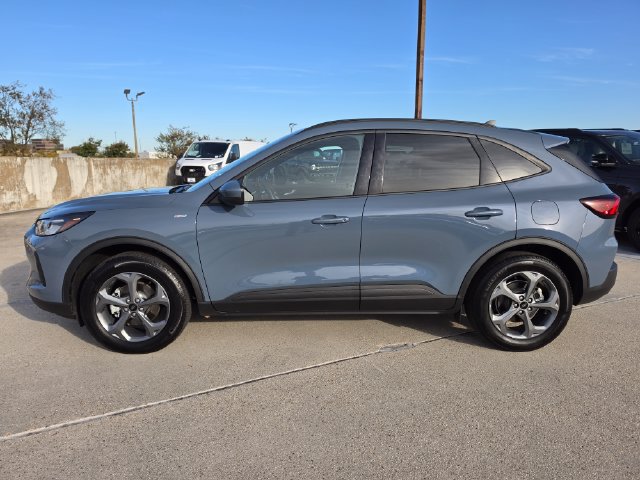Used 2025 Ford Escape ST-Line Select AWD/4WD image 8
