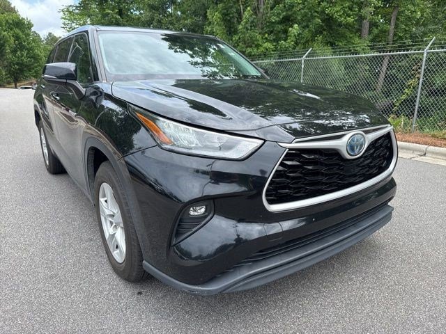 Used 2020 Toyota Highlander LE FWD image 11