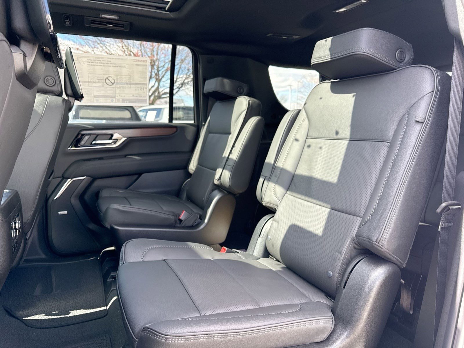 New 2026 GMC Yukon XL Denali w/ Denali Reserve Package image 20