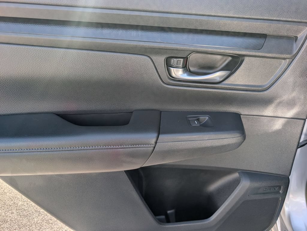 Used 2025 Honda CR-V LX image 24