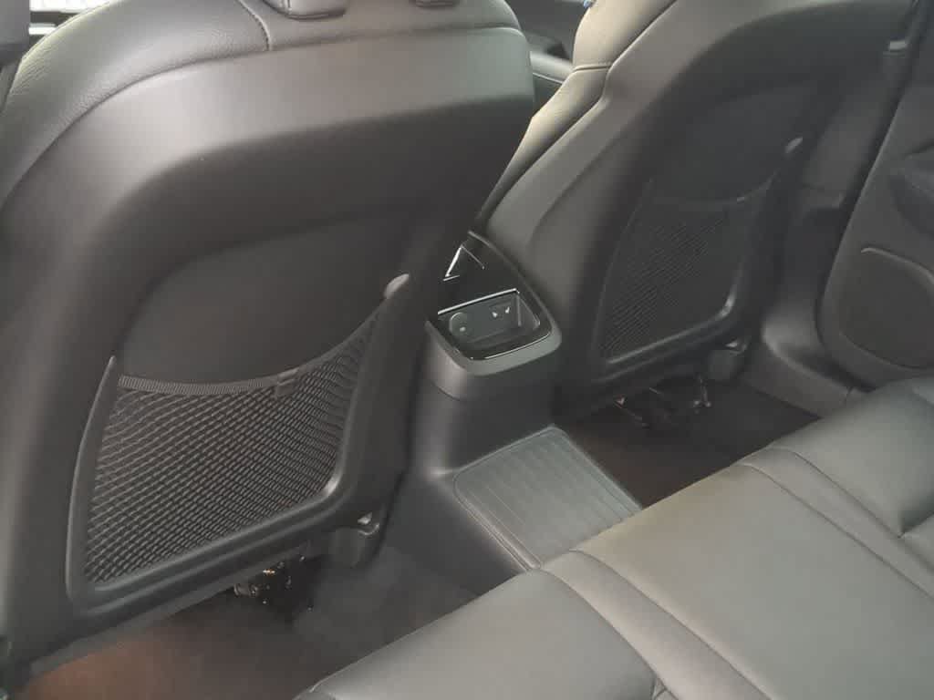 Certified 2025 Volvo S60 T8 Plus AWD/4WD image 17