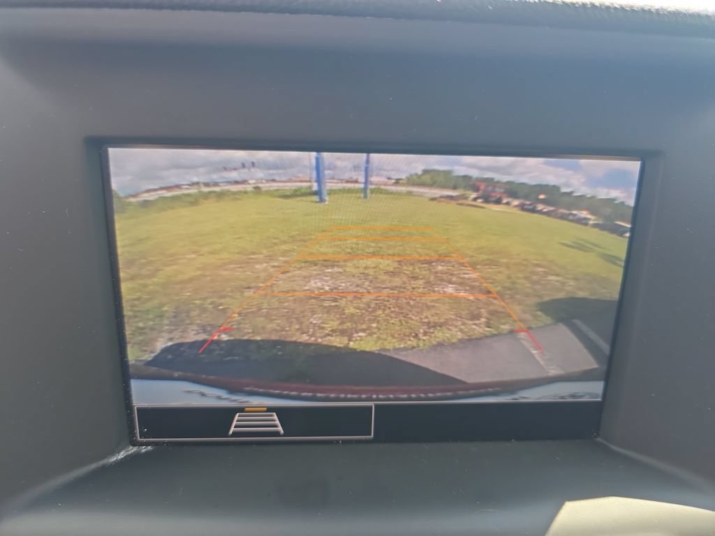 Used 2024 GMC Terrain SLE w/ Driver Convenience Package FWD image 40