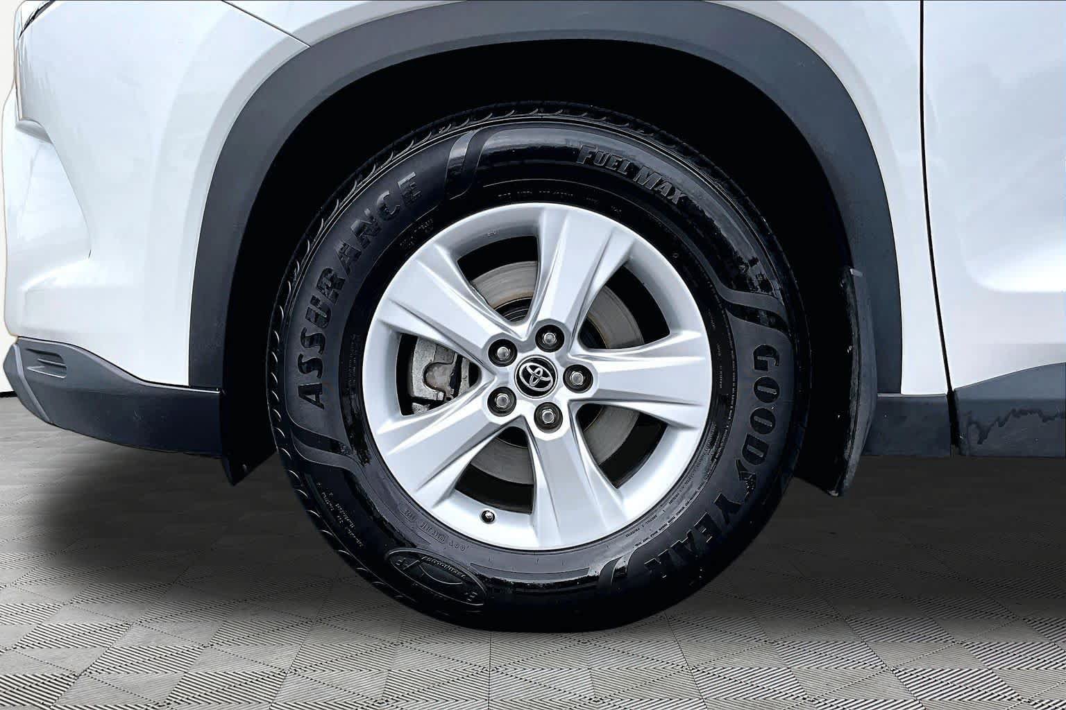 Certified 2025 Toyota Grand Highlander FWD image 11