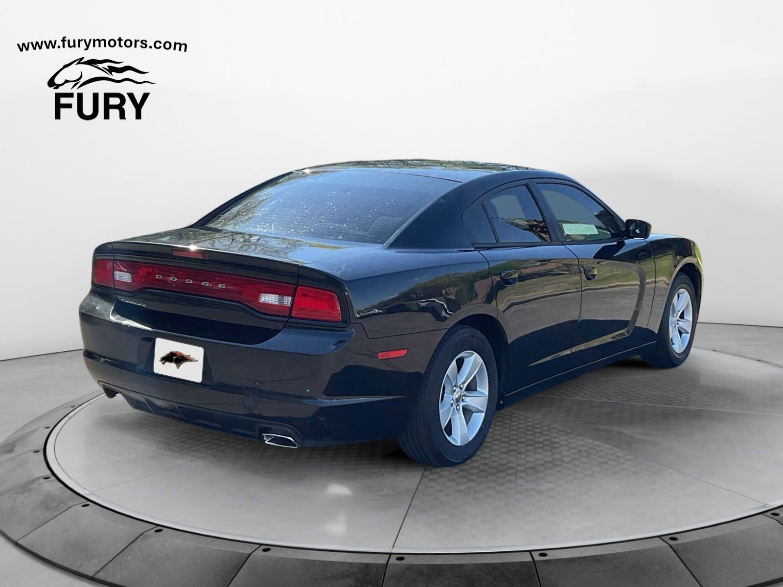Used 2014 Dodge Charger SE RWD image 3