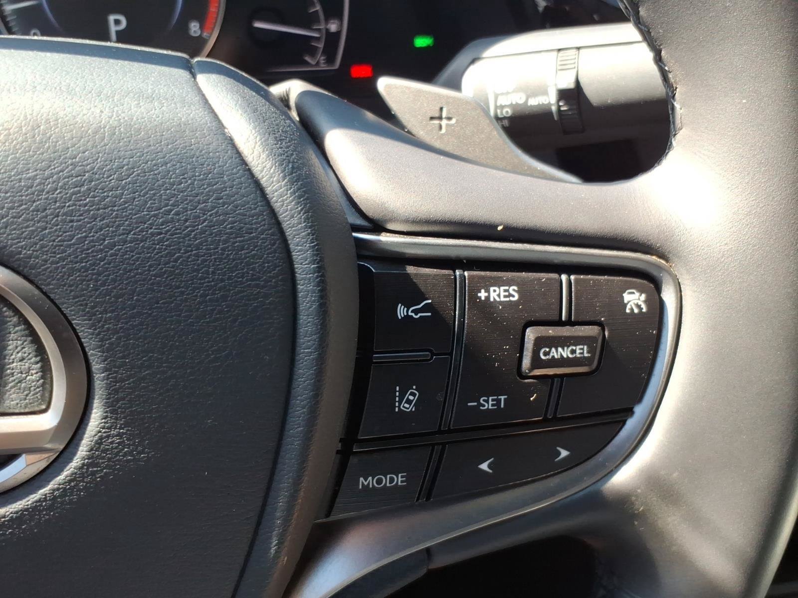 Used 2023 Lexus ES 350 w/ Premium Package FWD image 16