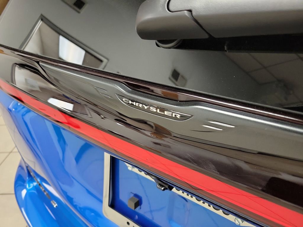 New 2026 Chrysler Pacifica Select w/ S Appearance Package image 6