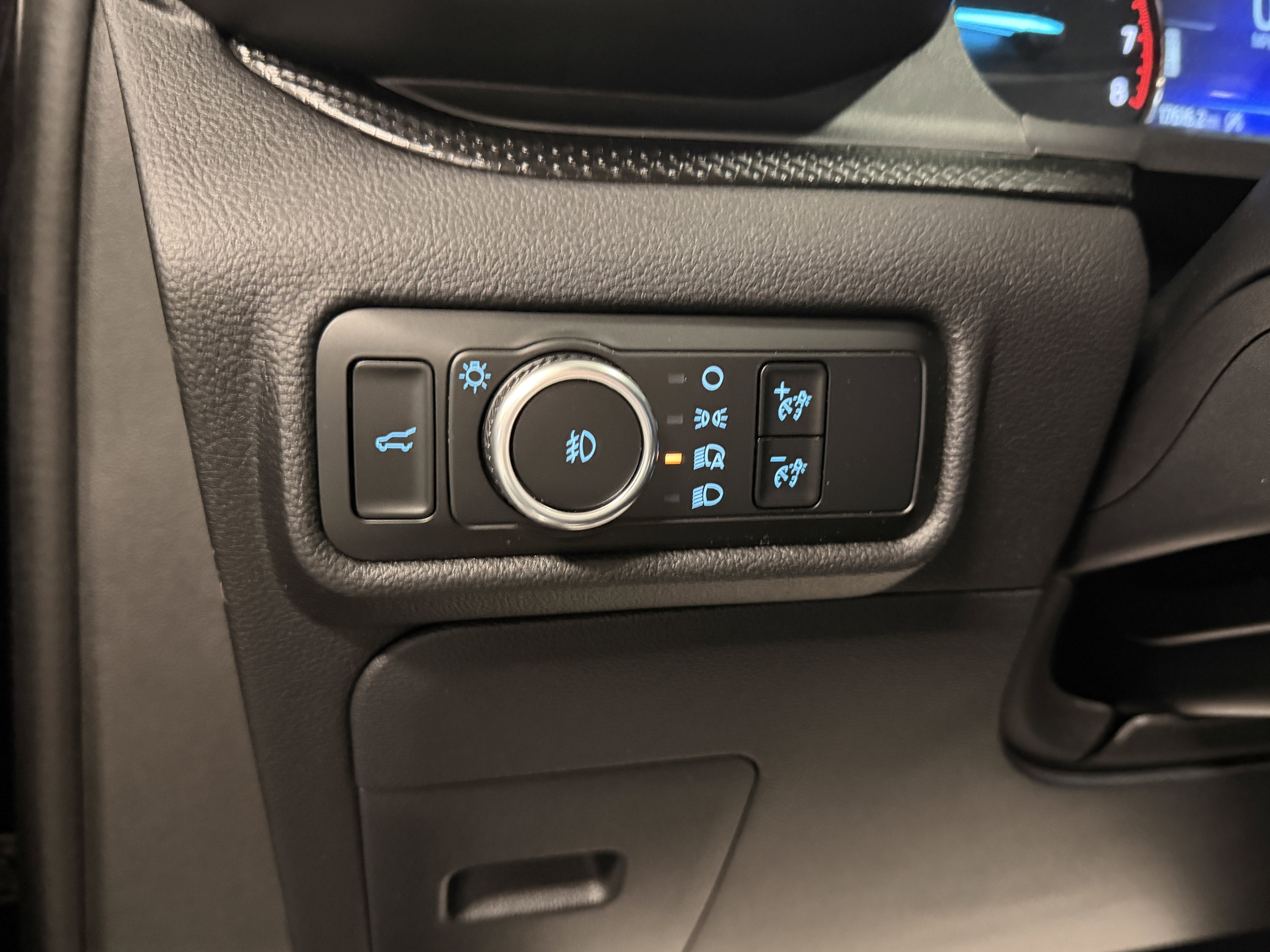 Used 2024 Ford Explorer ST-Line w/ Class IV Trailer Tow Package image 17