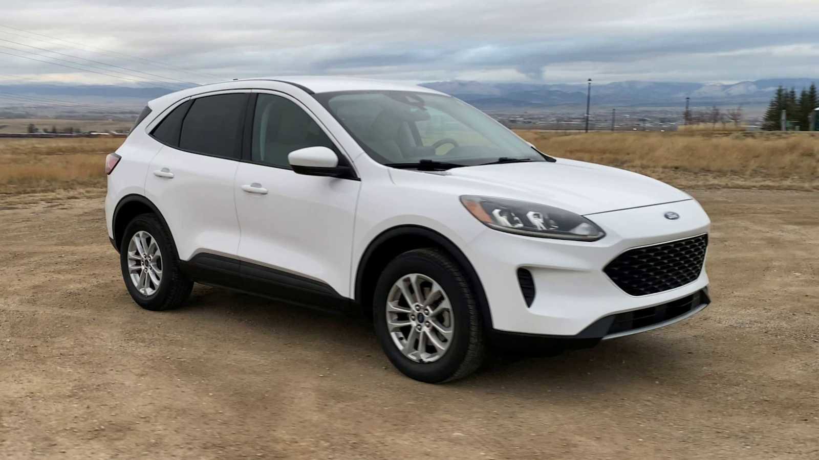 Used 2021 Ford Escape SE image 2