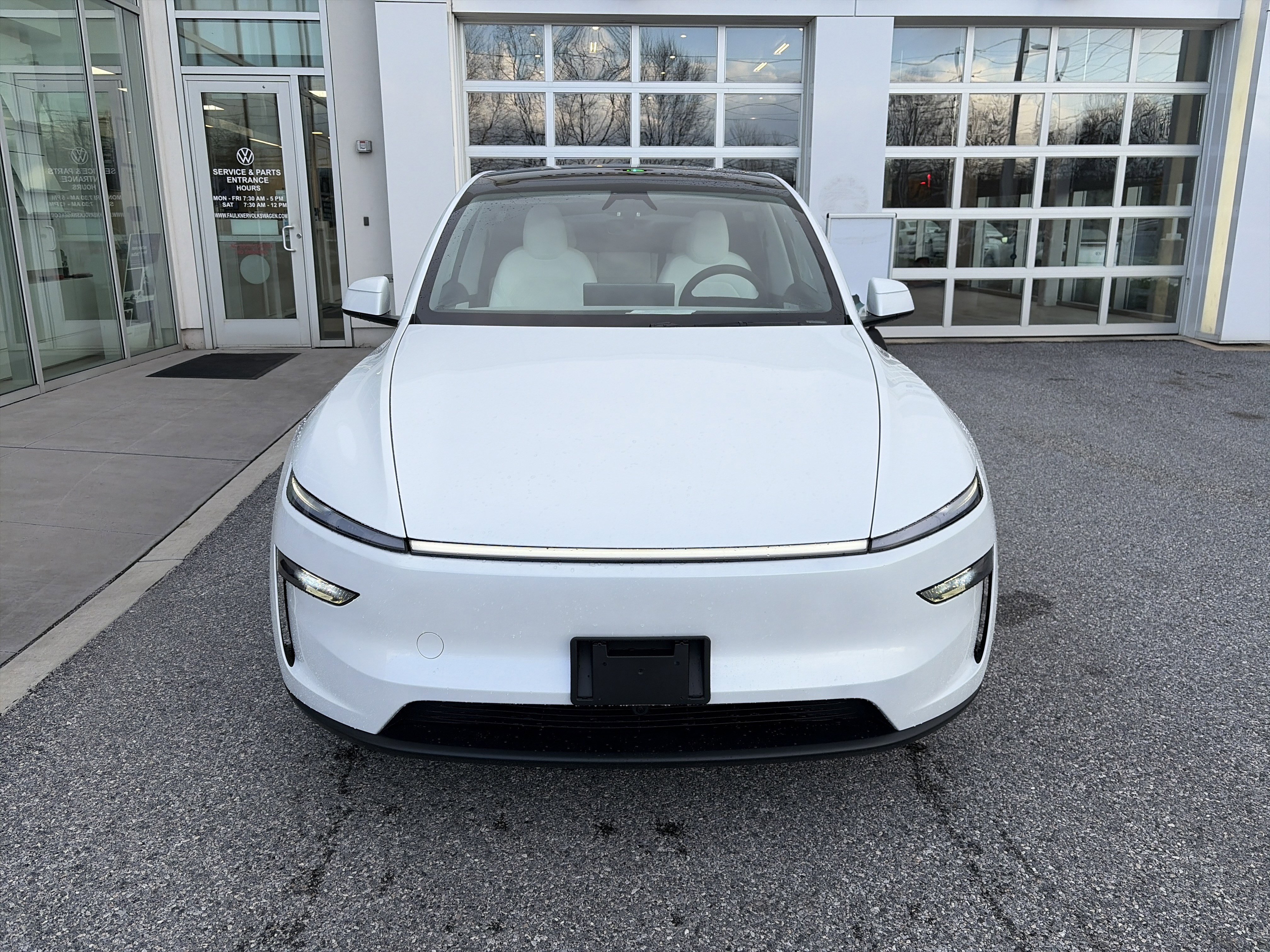 Used 2026 Tesla Model Y image 2