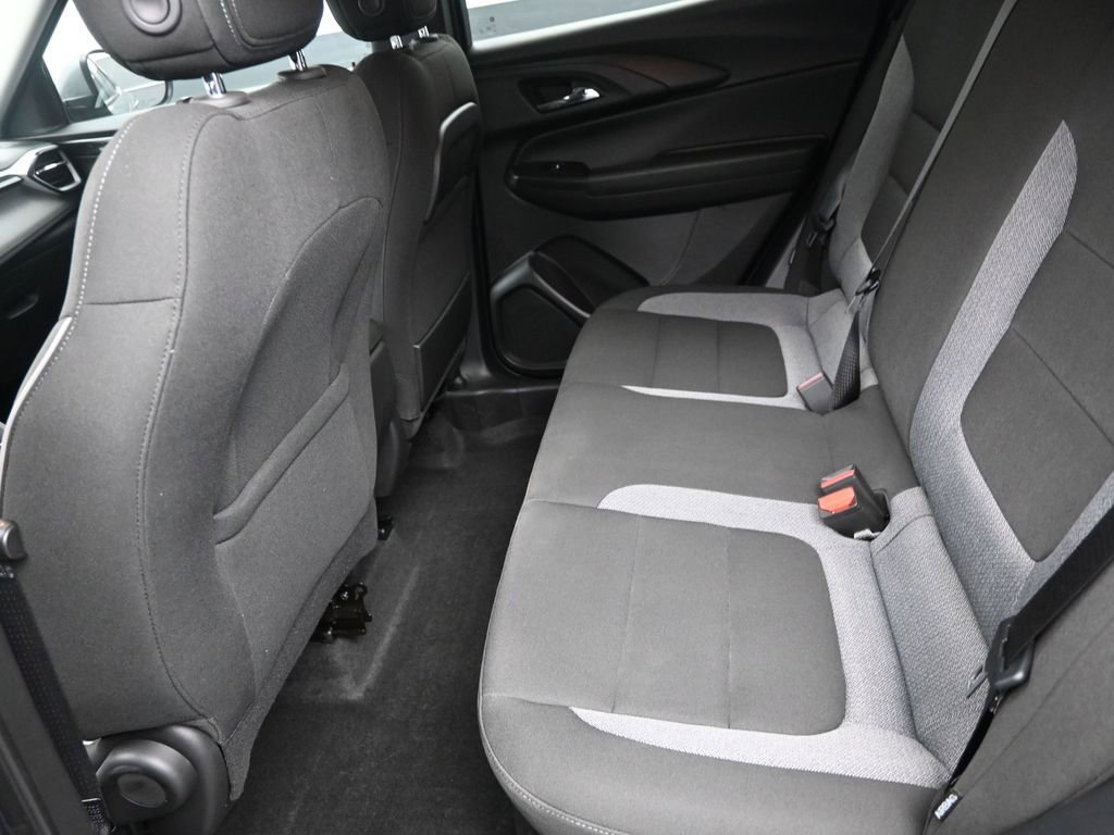 Used 2024 Chevrolet TrailBlazer LT FWD image 14