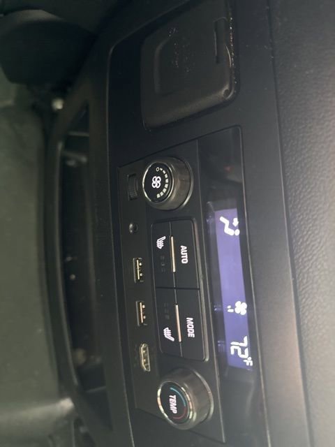 Used 2020 GMC Yukon SLT w/ Premium Edition RWD image 26