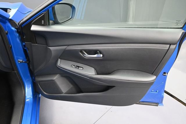 Used 2025 Nissan Sentra SV FWD image 25