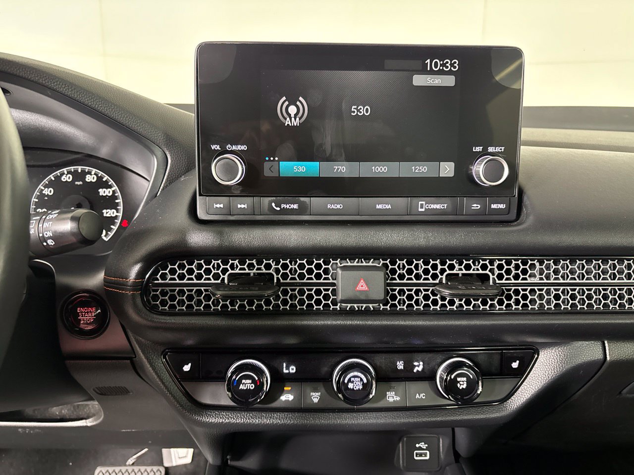 Used 2025 Honda HR-V Sport image 12