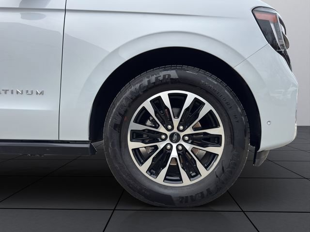 Used 2025 Ford Expedition Platinum image 23