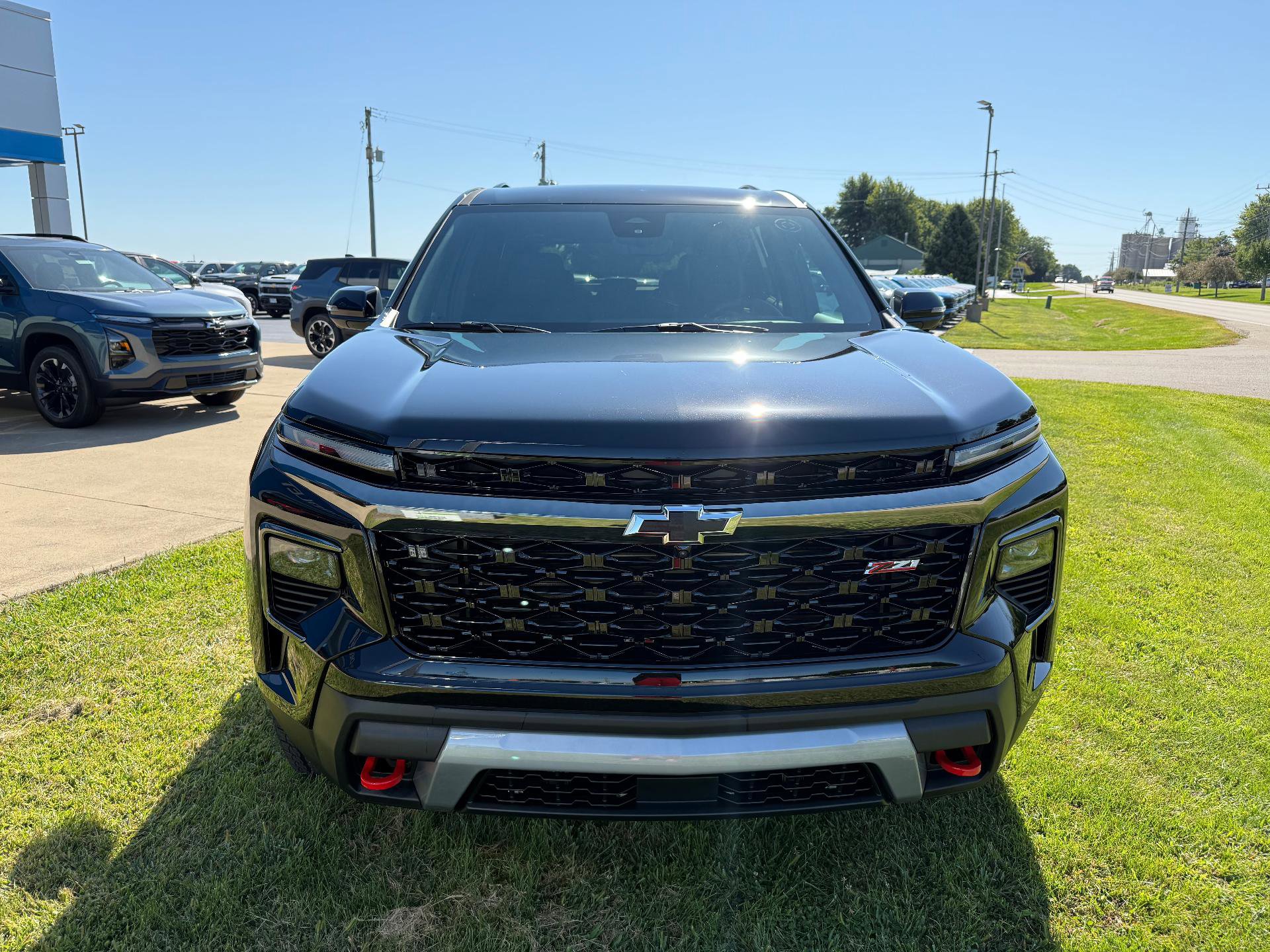 New 2026 Chevrolet Traverse Z71 w/ Driver Confidence Package image 2