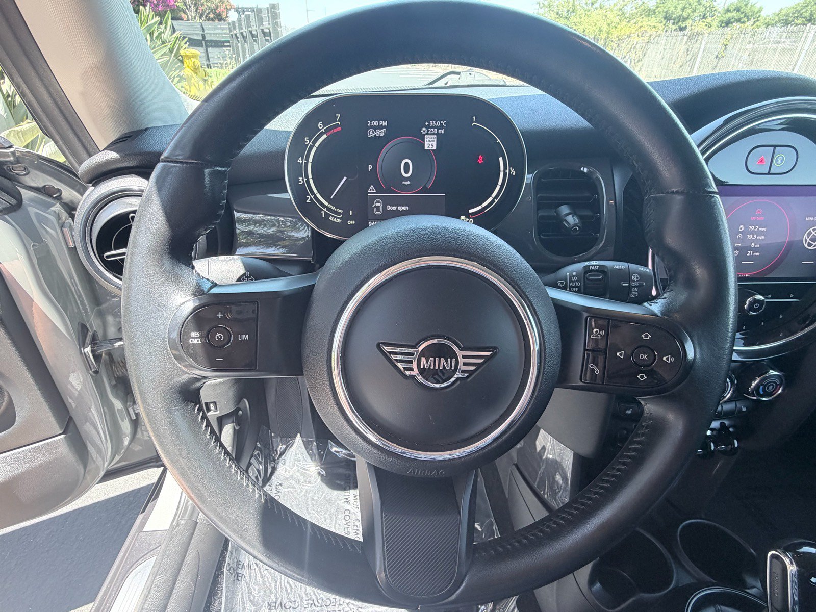 Used 2022 MINI Cooper 2-Door Hardtop FWD image 12