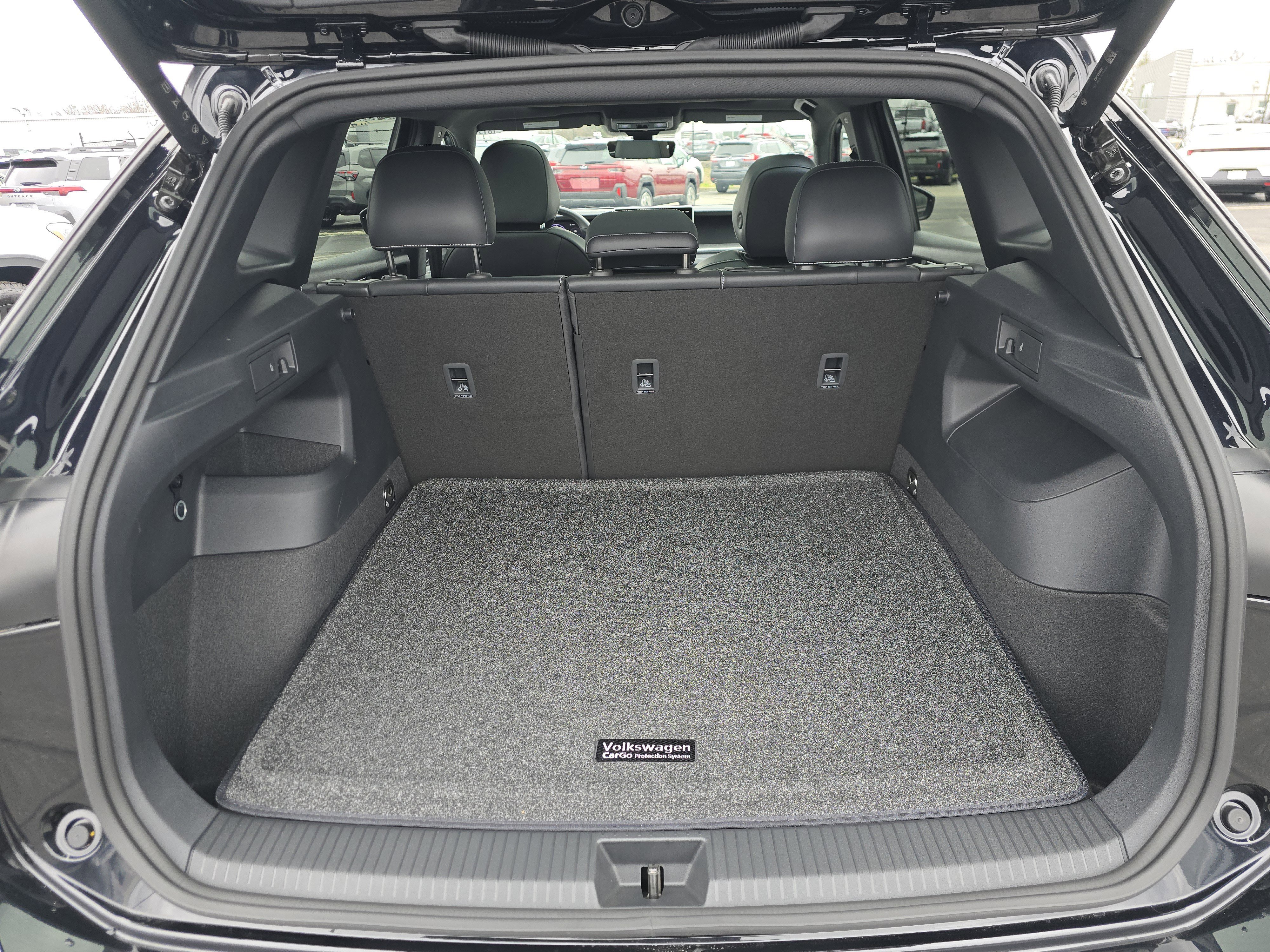 New 2026 Volkswagen Tiguan SE R-Line AWD/4WD image 16