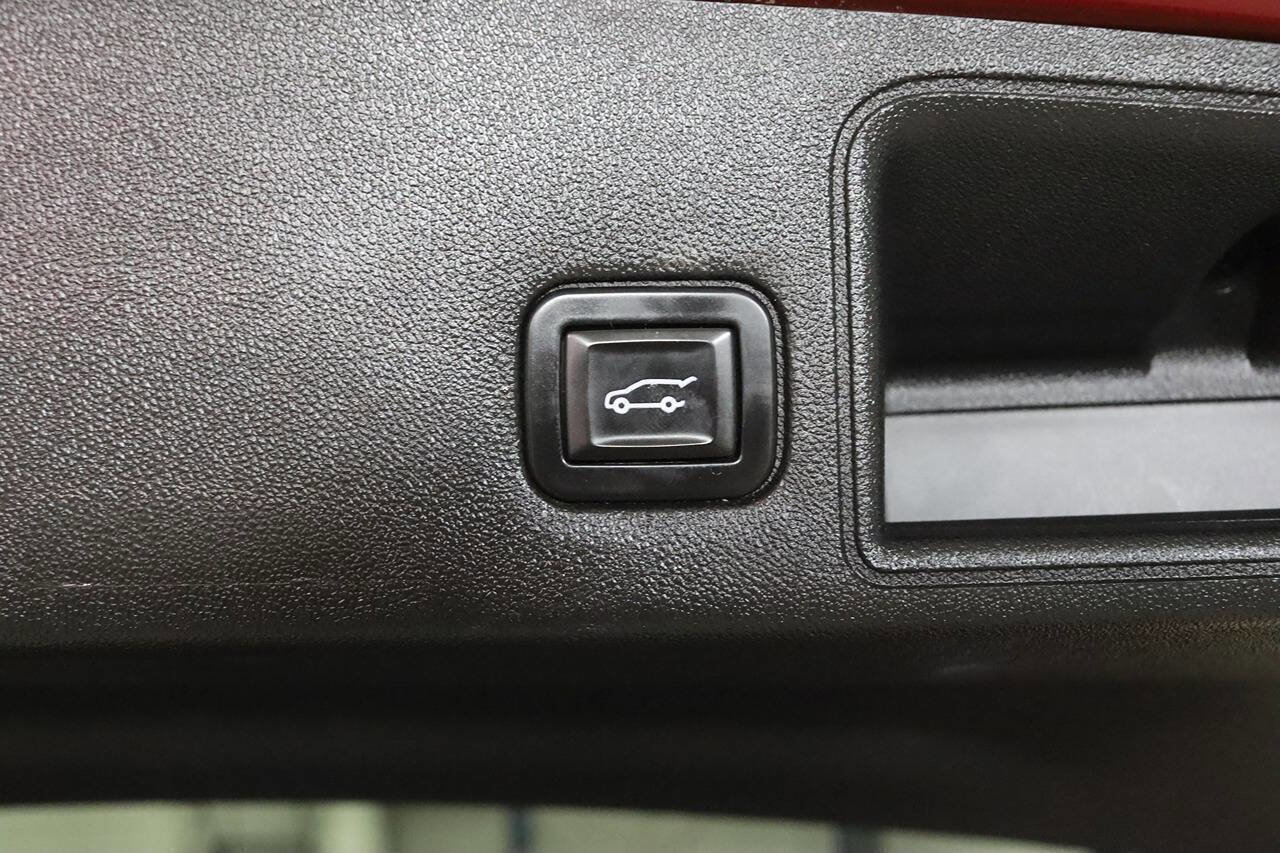 Used 2019 GMC Terrain SLT w/ Preferred Package image 26