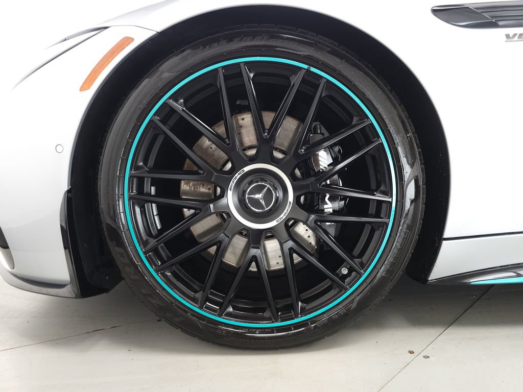 Used 2024 Mercedes-Benz SL 63 AMG 4MATIC image 40