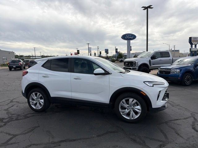 Used 2025 Buick Encore GX Preferred FWD image 3