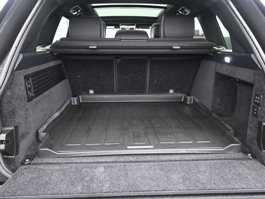 Used 2022 Land Rover Range Rover Westminster Edition image 24
