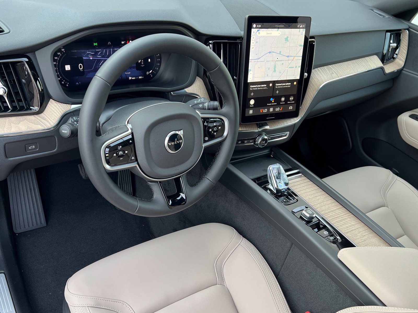 New 2026 Volvo XC60 B5 Plus w/ Protection Package Premier AWD/4WD image 13