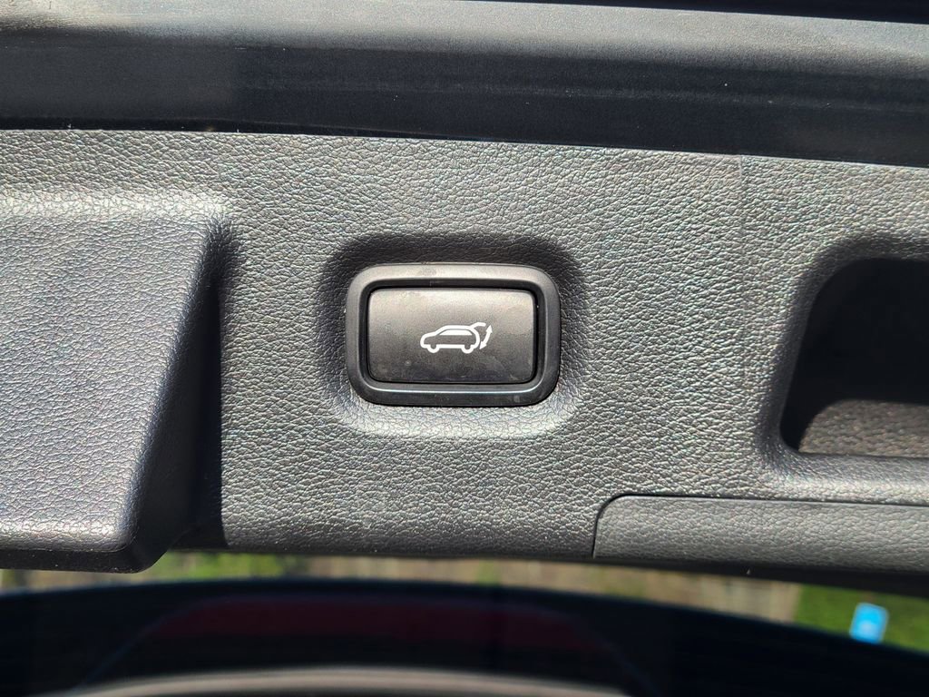 Used 2023 Hyundai Santa Fe SEL image 14