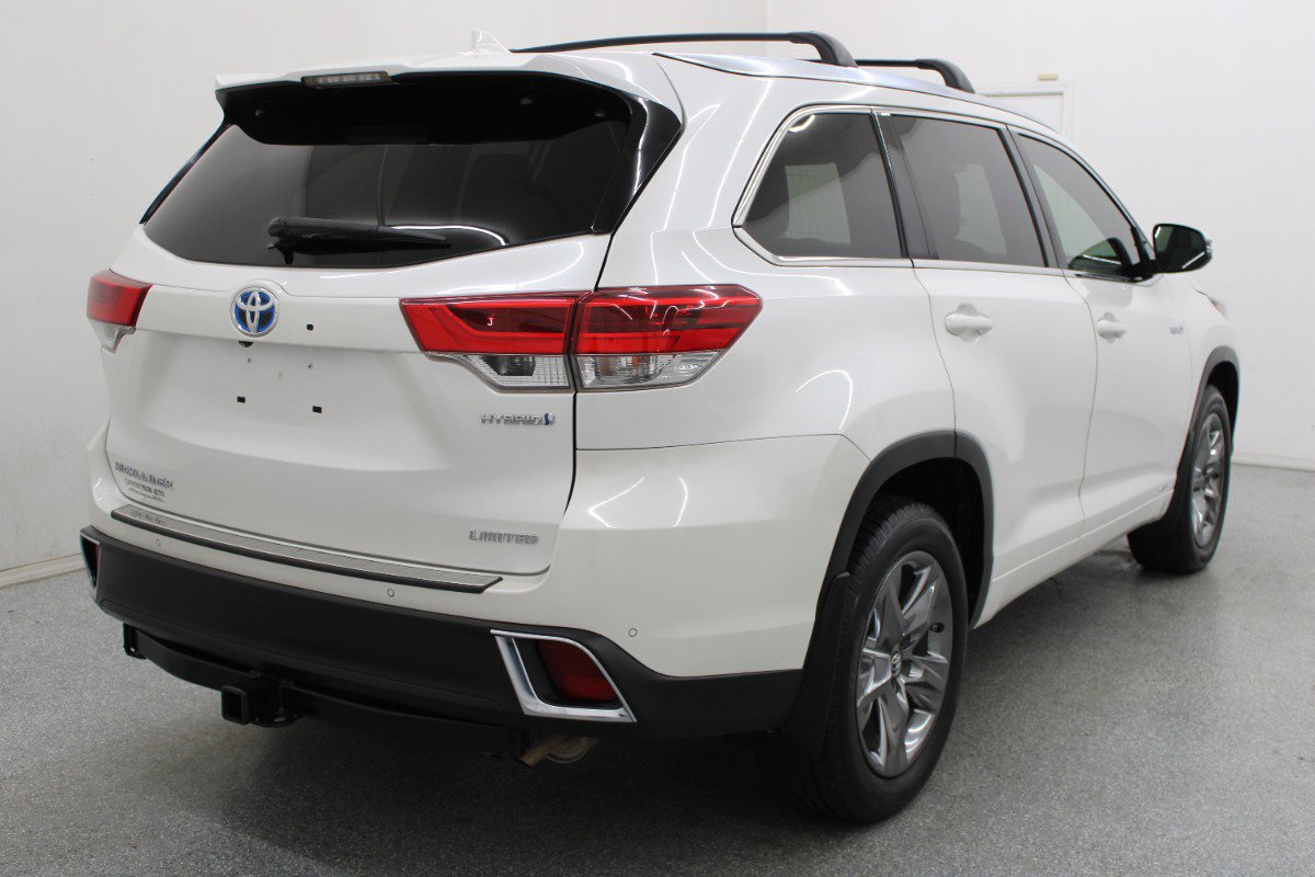 Used 2017 Toyota Highlander Limited Platinum AWD/4WD image 5