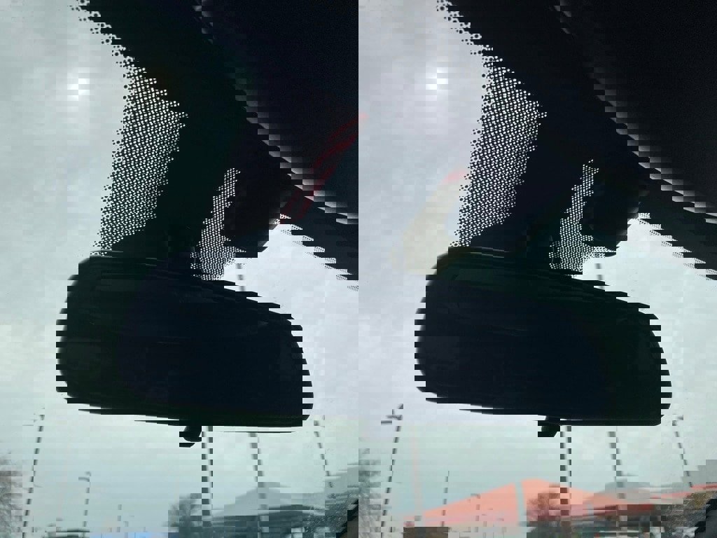 Used 2021 Jeep Grand Cherokee Laredo image 27