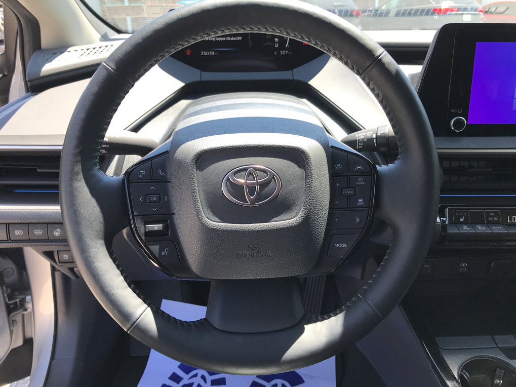 Used 2023 Toyota Prius XLE FWD image 15