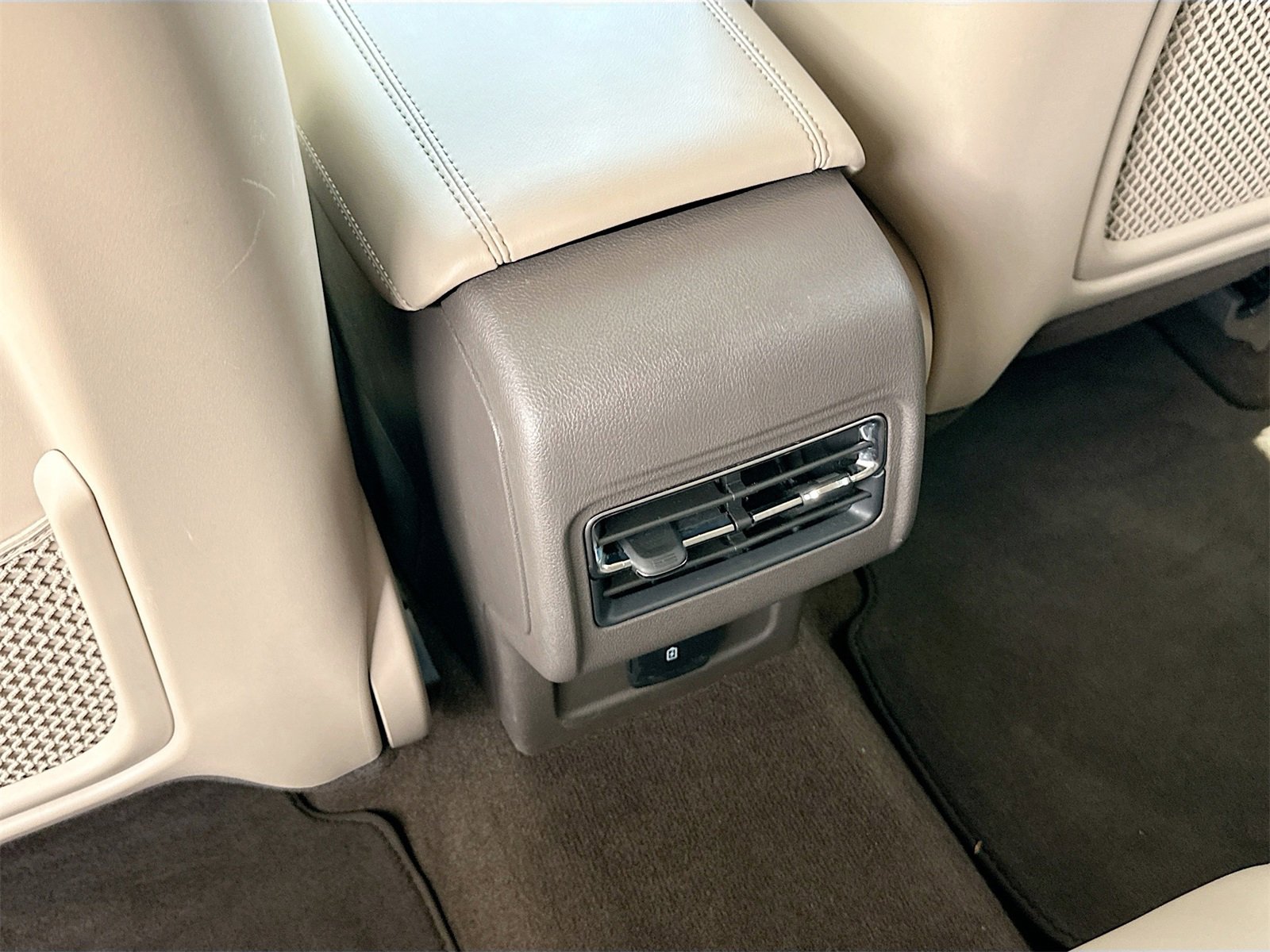 Used 2021 Lincoln Corsair Standard image 24