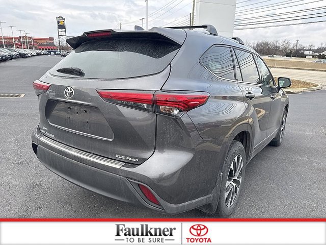 Used 2022 Toyota Highlander XLE image 7