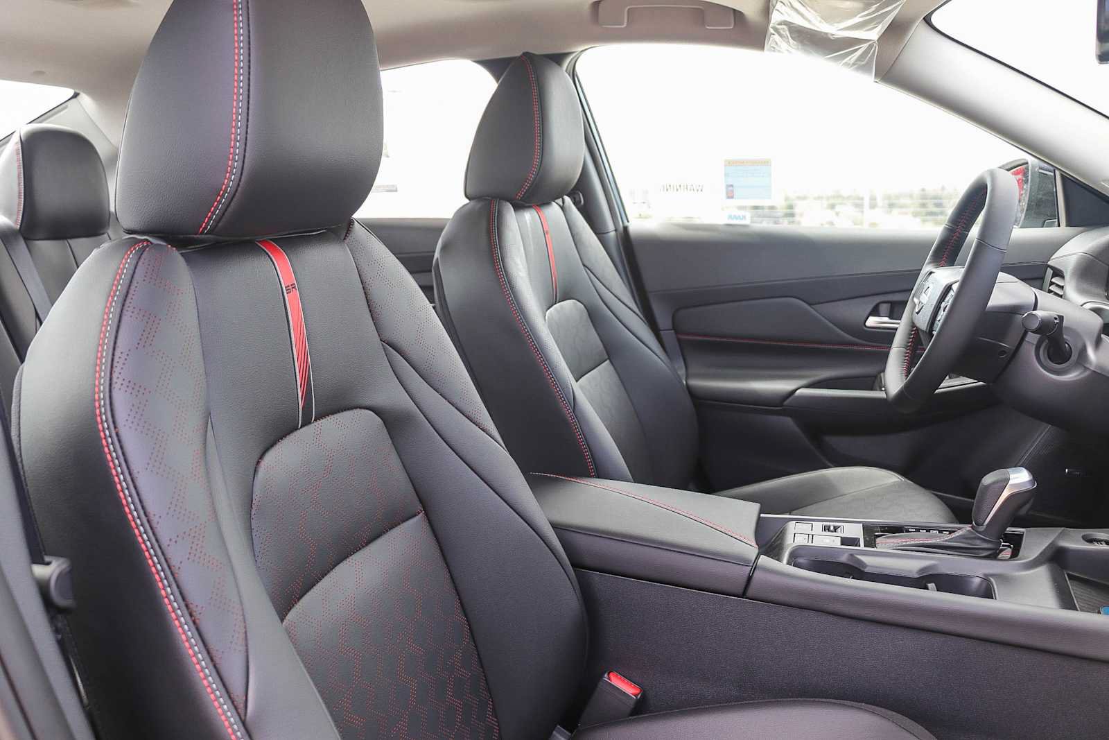 New 2027 Nissan Sentra SR FWD image 18