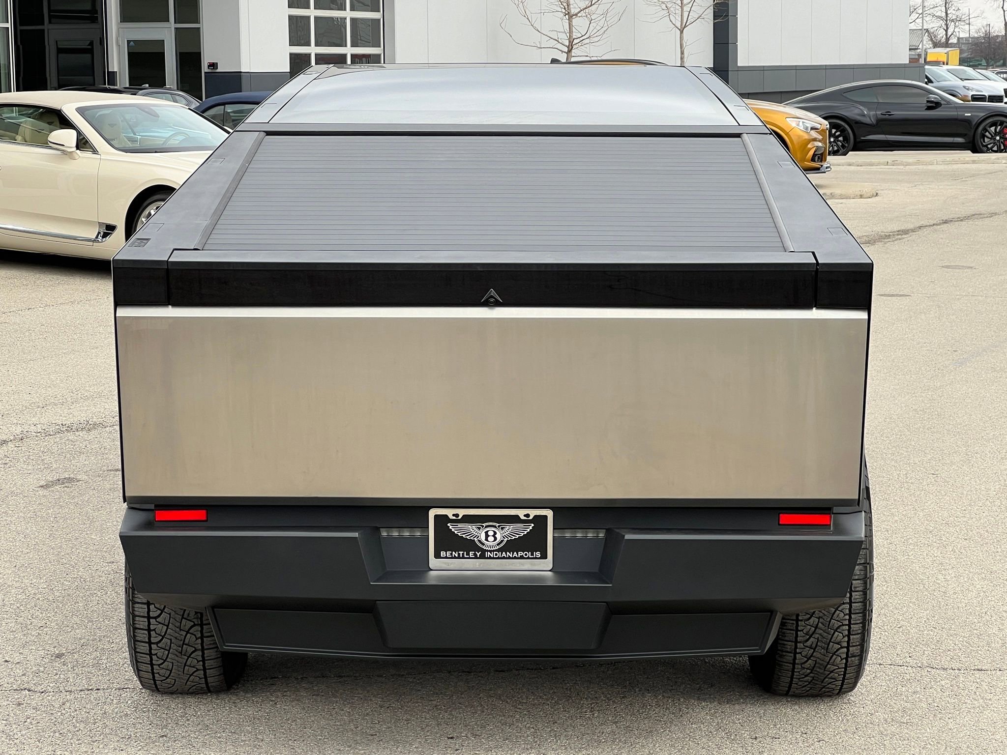 Used 2024 Tesla Cybertruck AWD Crew Cab image 9
