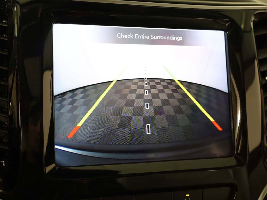 Used 2019 Jeep Cherokee Overland w/ Technology Group image 49