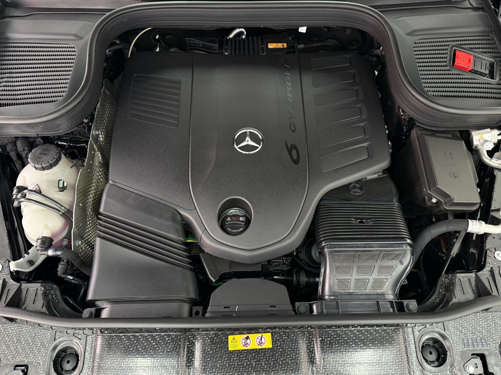 New 2026 Mercedes-Benz GLE 580 4MATIC image 32