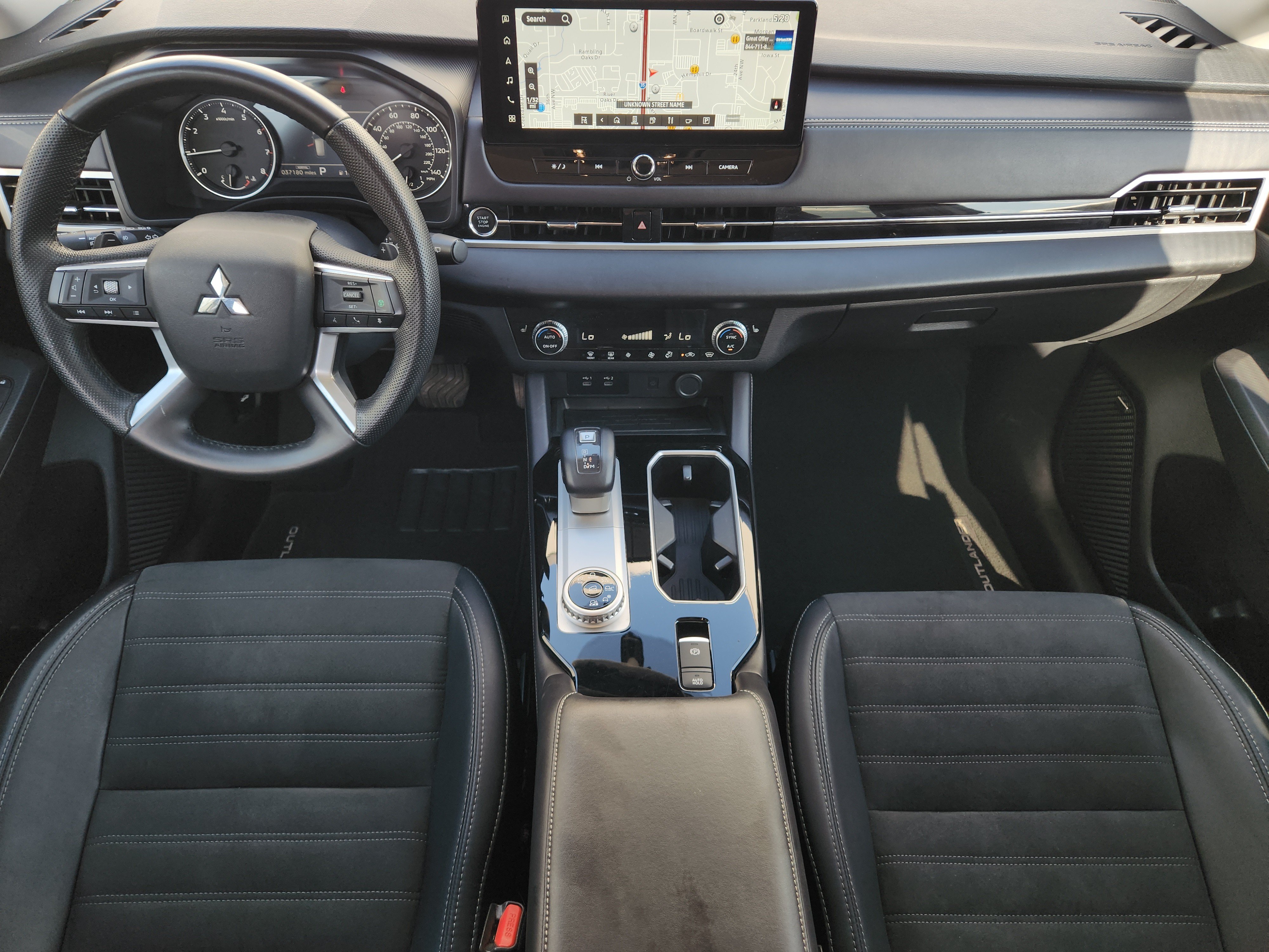 Used 2025 Mitsubishi Outlander SE AWD/4WD image 28