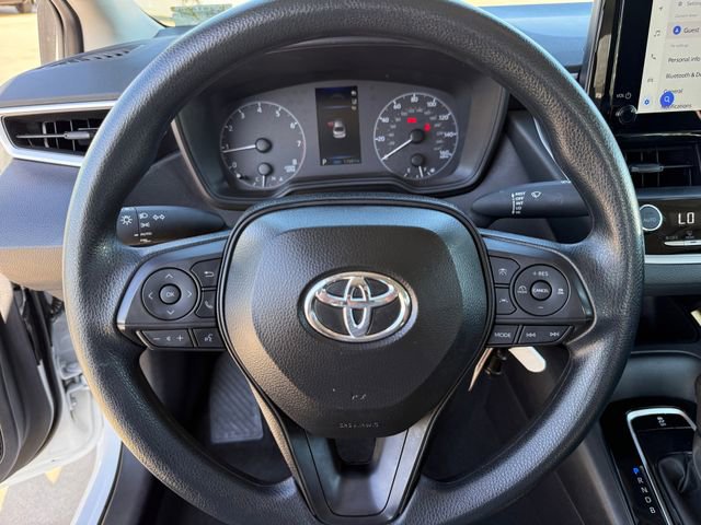 Used 2025 Toyota Corolla LE FWD image 15
