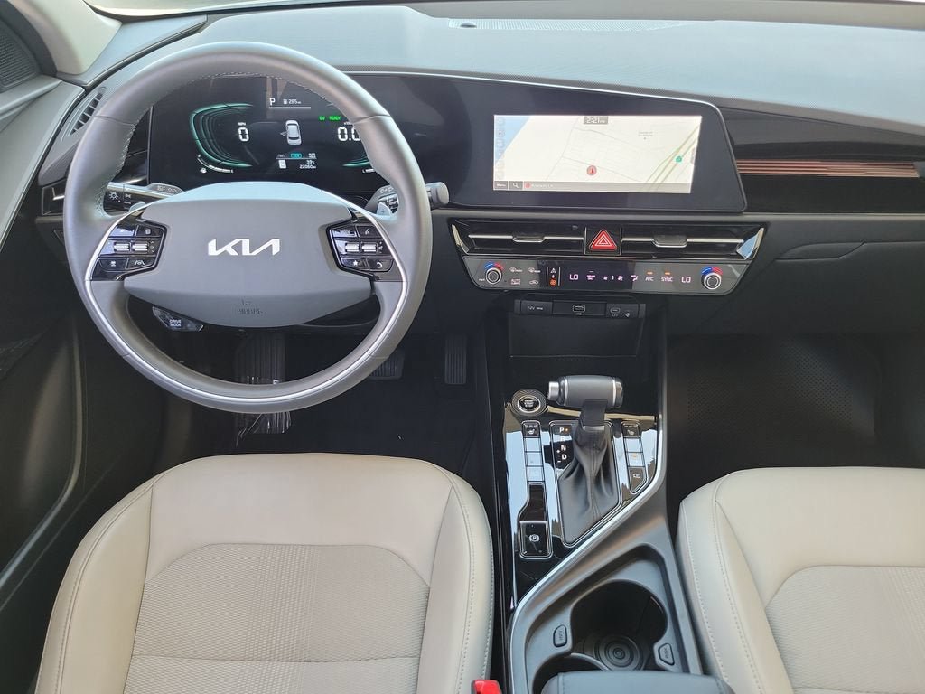 Used 2024 Kia Niro EX FWD image 10