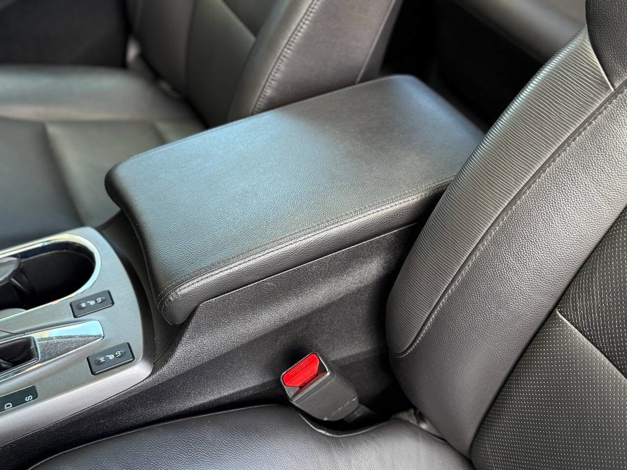 Used 2015 Acura RDX AWD w/ Technology Package image 30